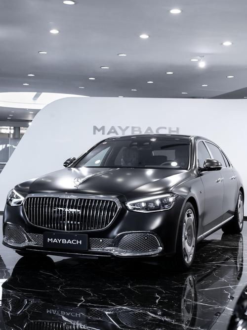 成都89岚图汽车的售后服务让用户无忧出行，迈巴赫未来的豪华车趋势